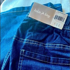 Dark DeniM •White Stag •pull on •jeans wide leg• size M (8-10)